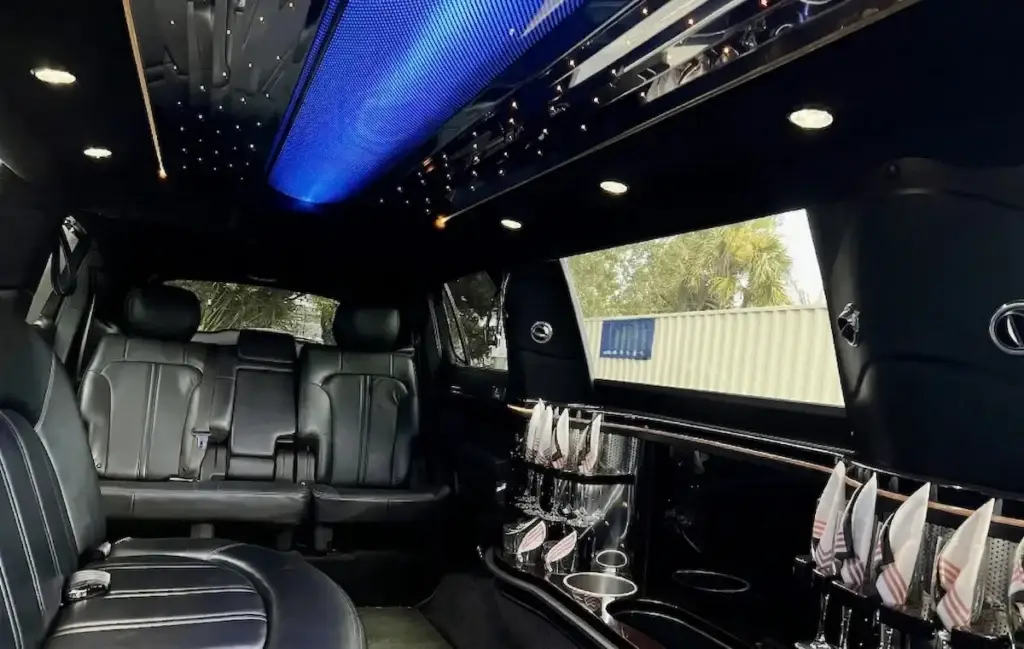 Lincoln mkt limousine interior